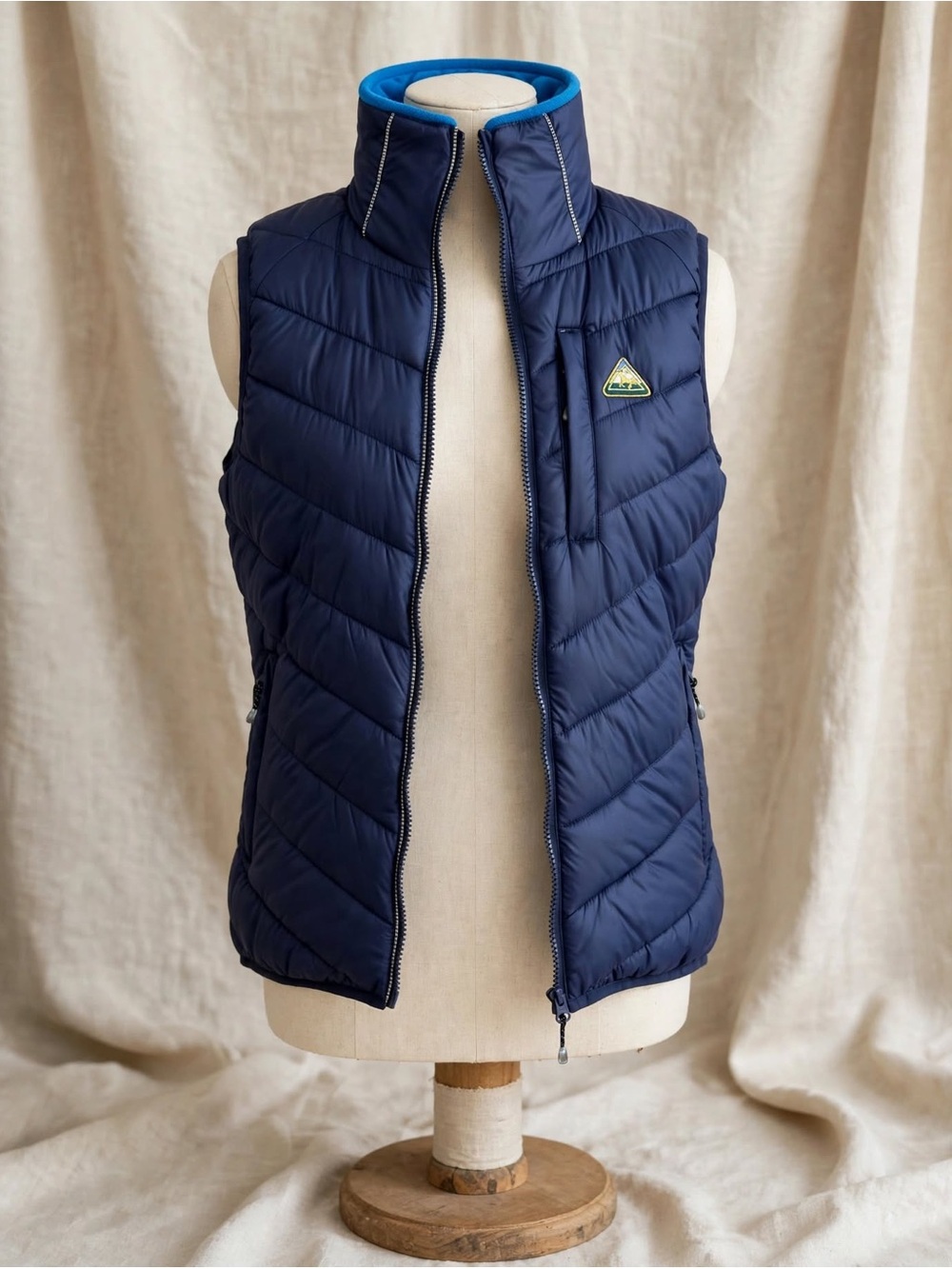 Mountain Horse Equestrian Puffer Vest Navy Blue Size S - Barn Riding Vest